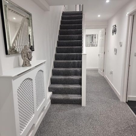 Classic 2 Bed Apartment In Oldkent Road ロンドン エクステリア 写真