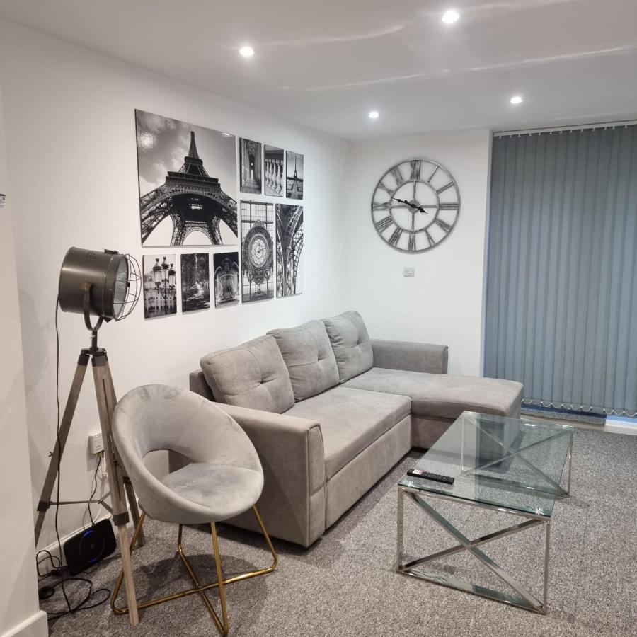 Classic 2 Bed Apartment In Oldkent Road ロンドン エクステリア 写真