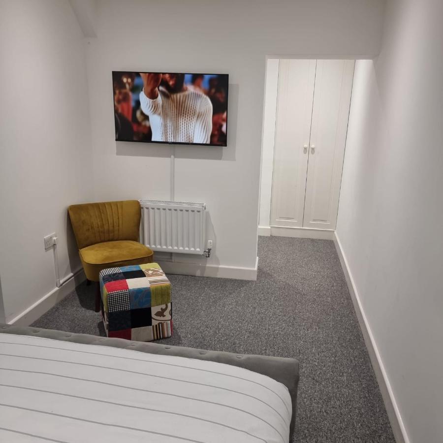 Classic 2 Bed Apartment In Oldkent Road ロンドン エクステリア 写真