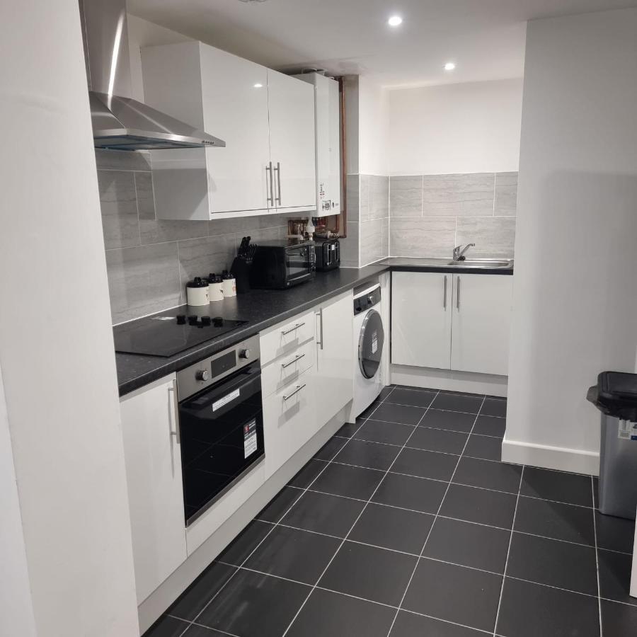 Classic 2 Bed Apartment In Oldkent Road ロンドン エクステリア 写真