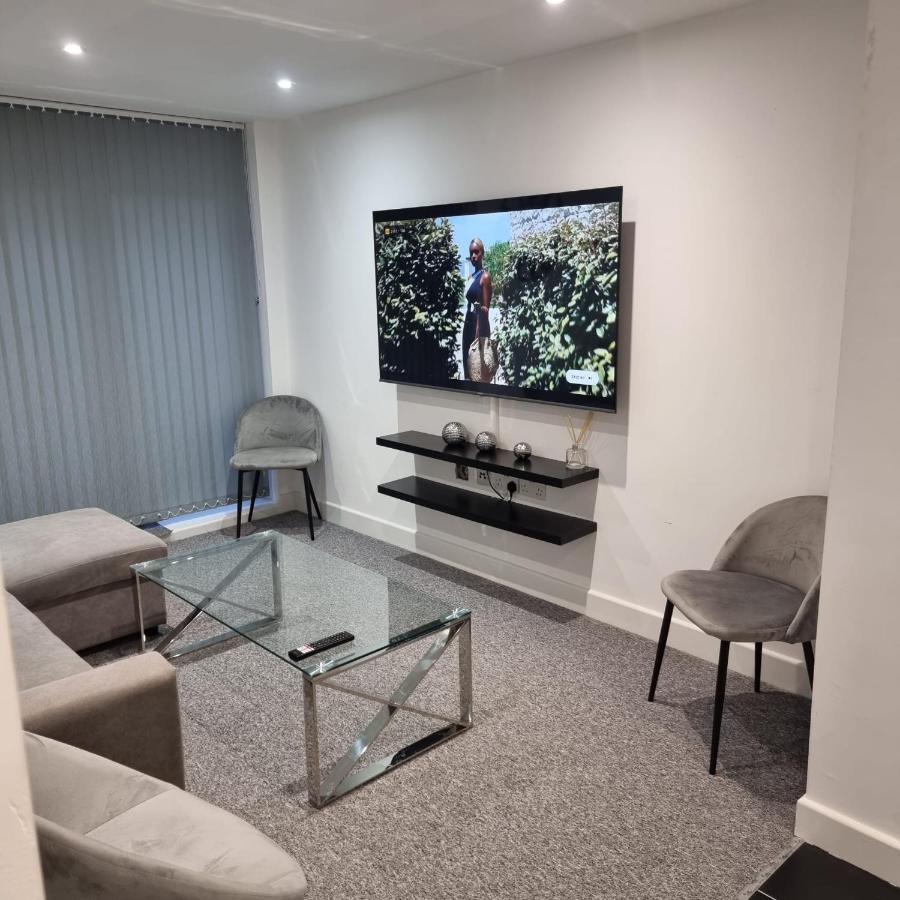Classic 2 Bed Apartment In Oldkent Road ロンドン エクステリア 写真