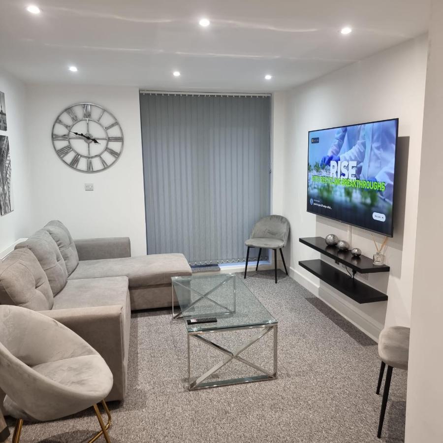 Classic 2 Bed Apartment In Oldkent Road ロンドン エクステリア 写真