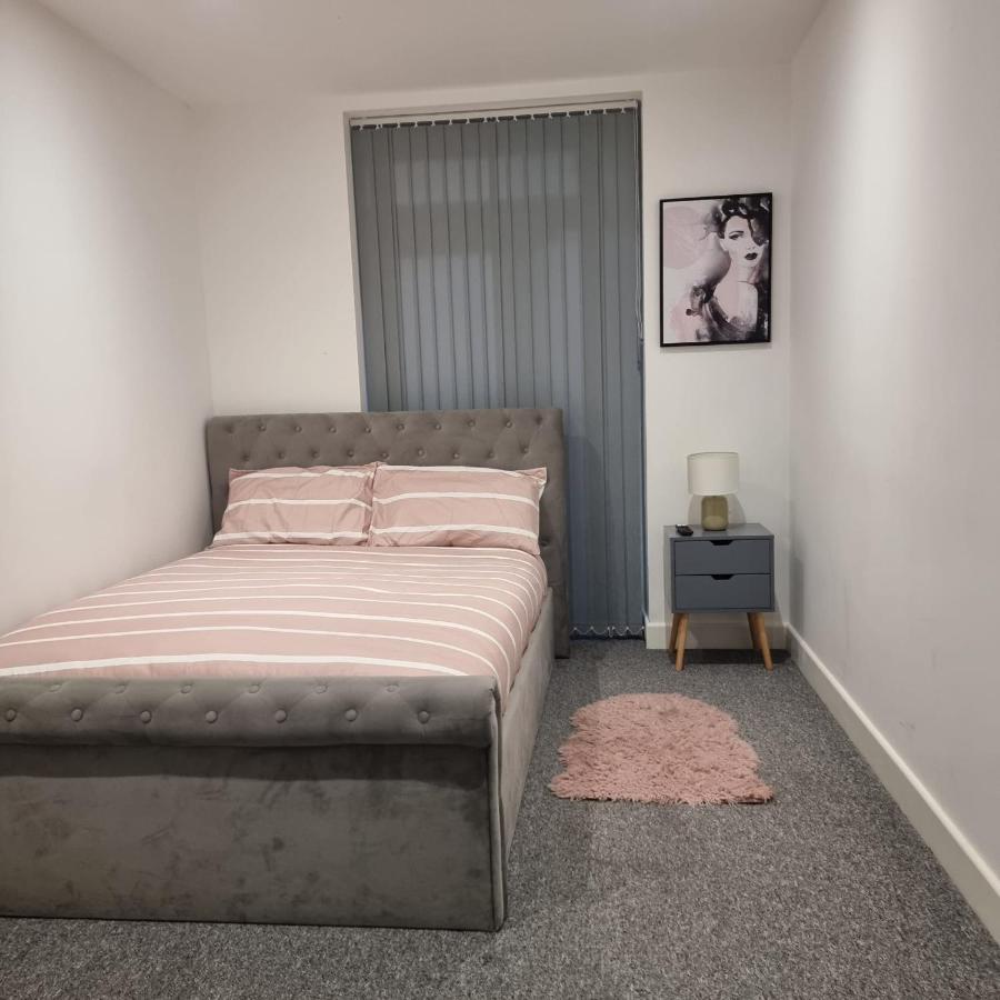 Classic 2 Bed Apartment In Oldkent Road ロンドン エクステリア 写真