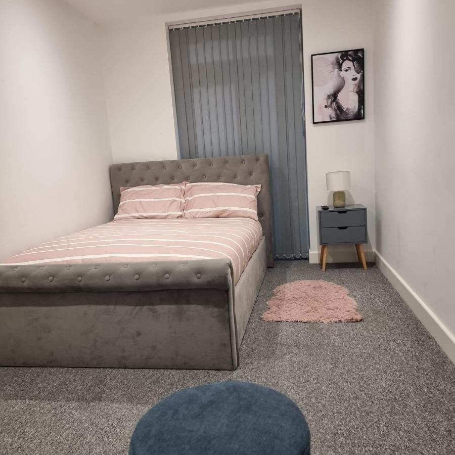 Classic 2 Bed Apartment In Oldkent Road ロンドン エクステリア 写真