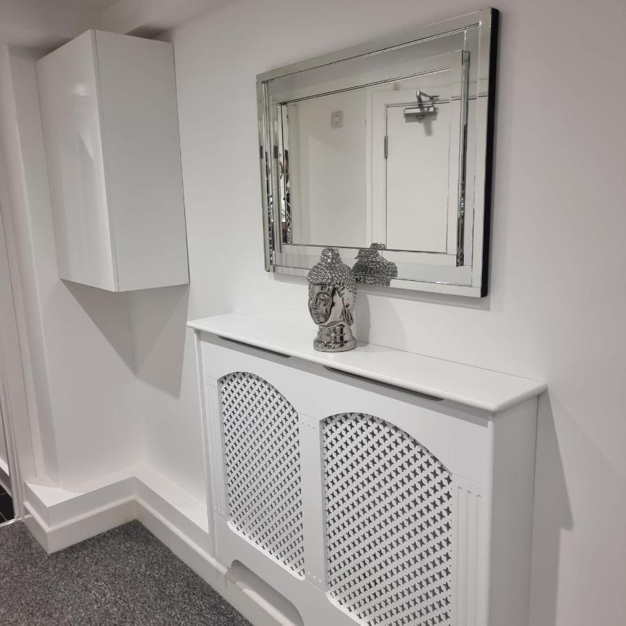 Classic 2 Bed Apartment In Oldkent Road ロンドン エクステリア 写真