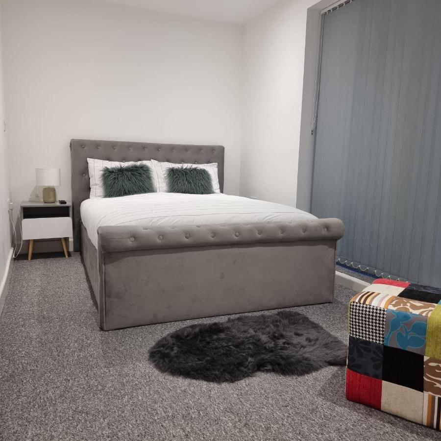 Classic 2 Bed Apartment In Oldkent Road ロンドン エクステリア 写真